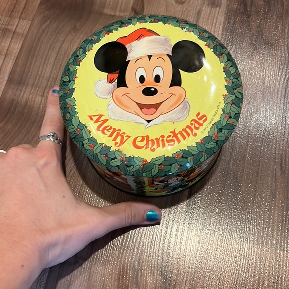 Vintage Merry Christmas Disney Mickey Mouse and Friends Candy Tin England - Picture 2 of 7